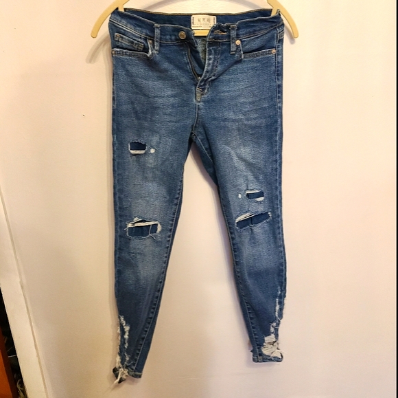 Free People Distressed Jeans - Picture 1 of 4